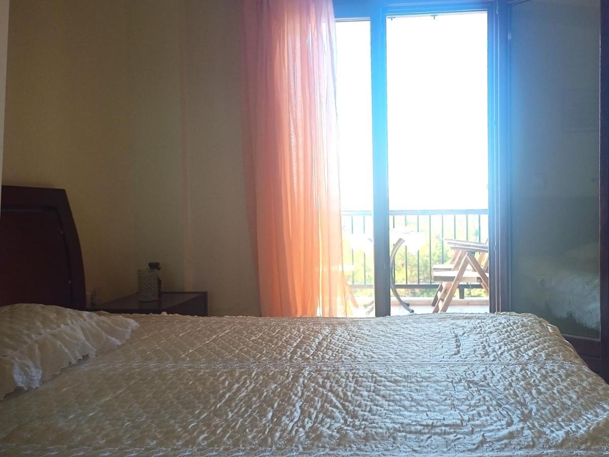 Μεζονετα Apartment Nea Roda Exterior photo