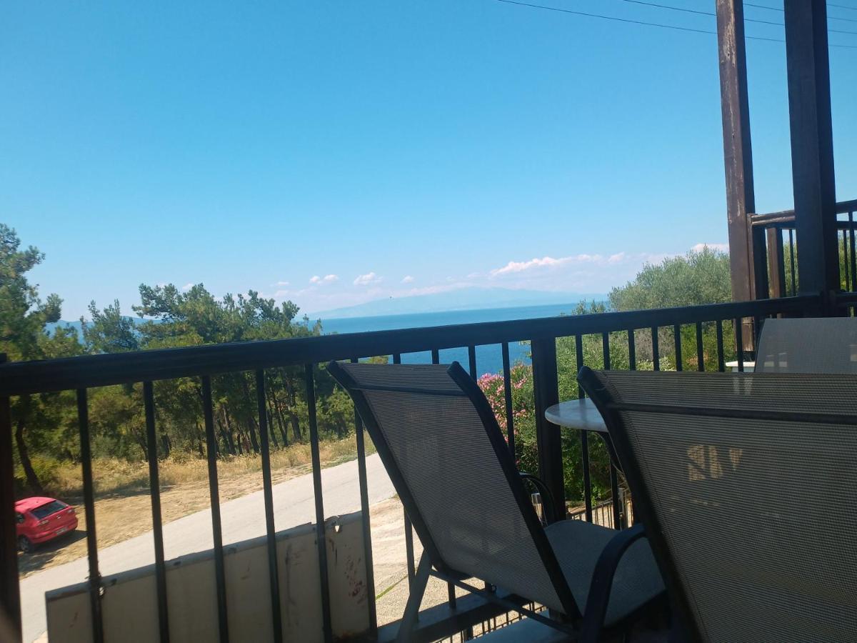 Μεζονετα Apartment Nea Roda Exterior photo