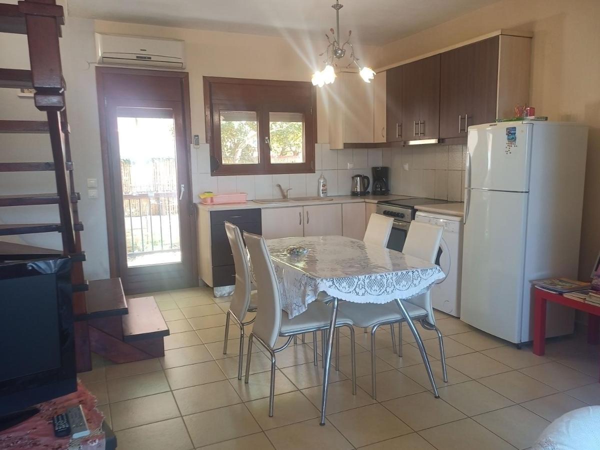 Μεζονετα Apartment Nea Roda Exterior photo